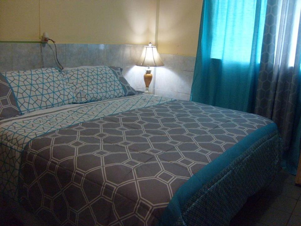 Caribbean Tourist Villa Port of Spain Exterior photo