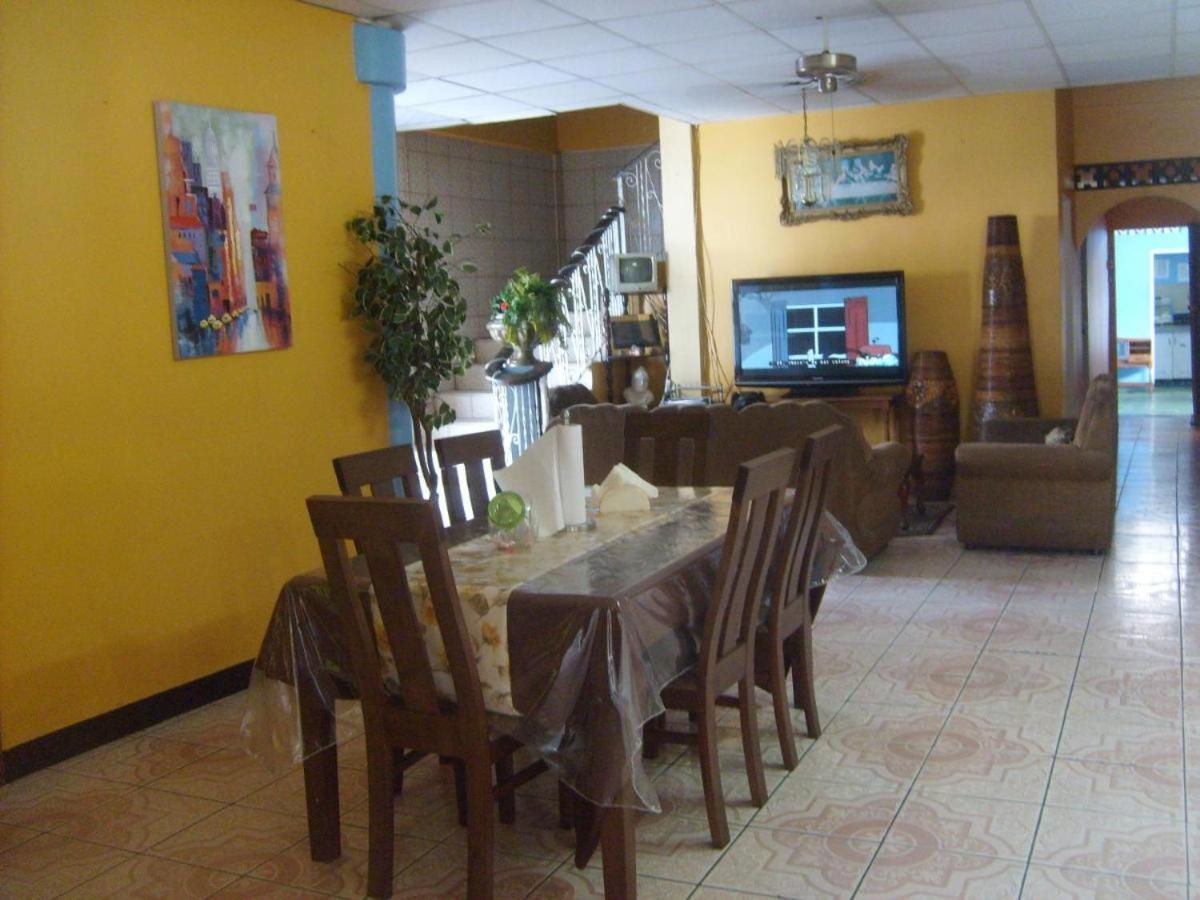 Caribbean Tourist Villa Port of Spain Exterior photo