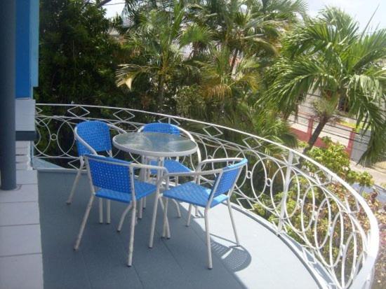Caribbean Tourist Villa Port of Spain Exterior photo